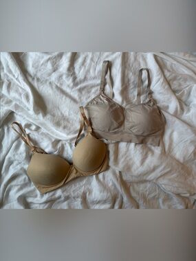 Nursing T-Shirt Bras. Breastfeeding. Medium and 34C. Lot of 2.